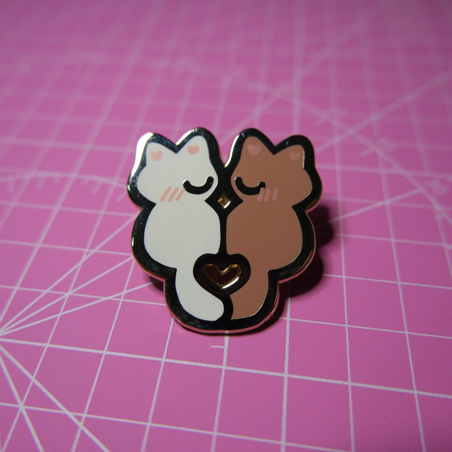Kiss ♥ Enamel Pin